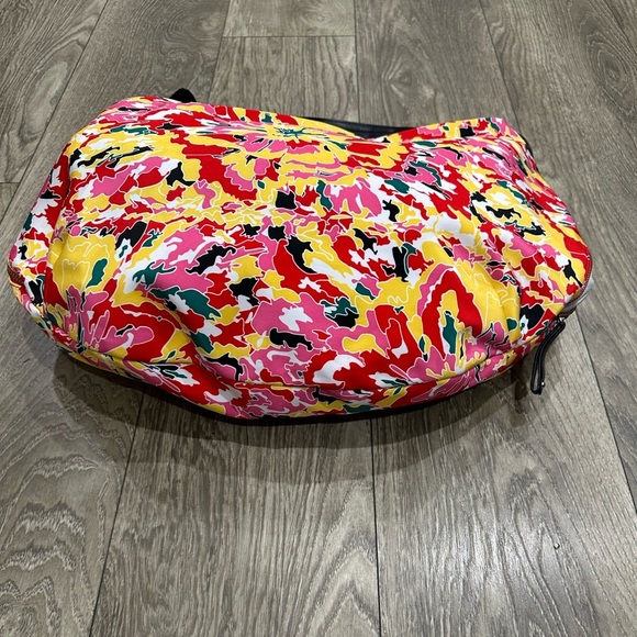 🌸💐Le Tennaur Colorful Bouquet Print Hobo Purse -🌸💐 - Picture 5 of 15